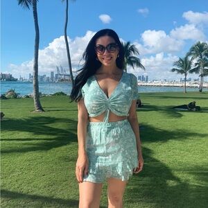 Light Green Floral Skirt/Crop Top Set | Size M